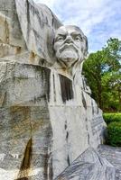 monumento memorial no parque lenin, havana cuba, 2022 foto