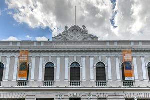 merida, méxico - 25 de maio de 2021 - ateneo peninsular, museu de arte em merida, península de yucatan, méxico foto