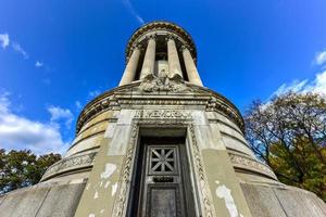 o monumento memorial aos soldados e marinheiros no riverside park, no upper west side de manhattan, nova york, comemora os soldados e marinheiros do exército da união que serviram na guerra civil americana. foto