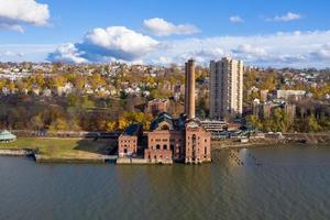 a usina elétrica abandonada de glenwood em yonkers, nova york, projetada no estilo românico-revival, 2022 foto