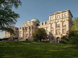 a biblioteca mertz no jardim botânico de nova york em bronx, nova york. foto