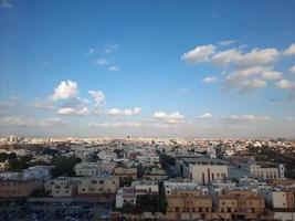 belo horizonte diurno da cidade de jeddah, a segunda maior cidade da arábia saudita. foto