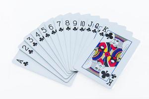 cartas de pôquer em fundo branco foto