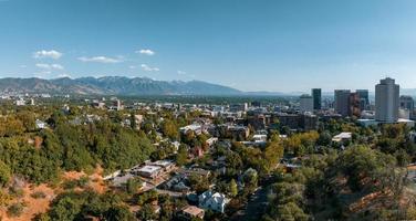 vista panorâmica aérea do horizonte de salt lake city utah foto