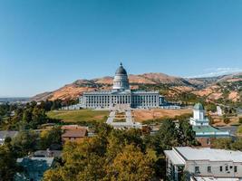 vista panorâmica aérea do edifício do Capitólio de Salt Lake City foto