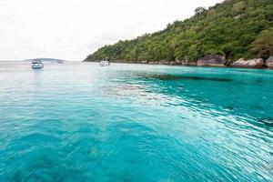 Honeymoon Bay em Mu Koh Similan, Tailândia foto