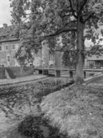 o castelo de raesfeld na alemanha foto