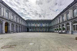 o palácio egmont é uma grande mansão na rue aux laines e na praça petit sablon em bruxelas, bélgica. hoje abriga o ministério belga das relações exteriores. foto