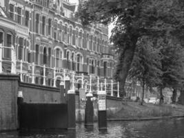 a cidade holandesa de leiden foto