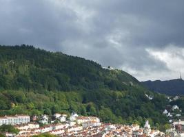 a cidade de bergen e os fiordes da noruega foto