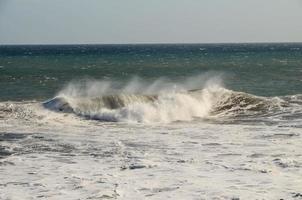 enormes ondas do mar foto