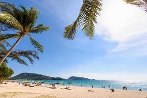 bela paisagem chapéu patong praia foto