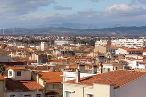 vistas de uma pequena cidade no sul da frança foto