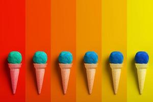 cores em formas de bolas de sorvete em cones para o festival indiano de holi foto