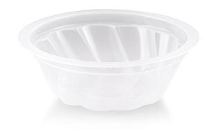 recipiente de plástico de comida isolado no fundo branco foto