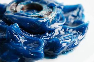 graxa e rolamento de esferas, graxa sintética de complexo de lítio de qualidade premium azul, altas temperaturas e lubrificação de máquinas para automotivo e industrial. foto