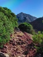 passagem de montanha perto do cume foto