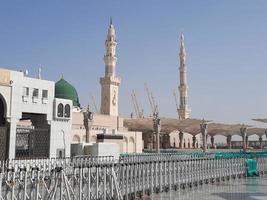 bela vista diurna de masjid al nabawi, medina, arábia saudita. foto