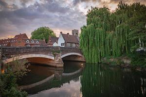 cidade velha de norwich em norfolk, inglaterra. foto