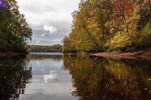 paisagem de outono letão foto