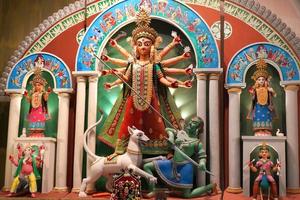 1º de outubro de 2022, Kolkata, Bengala Ocidental, Índia. bela ídolo ma durga em 66 pally durga puja pandel foto