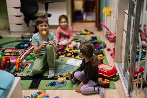 fez bagunça de brinquedo foto