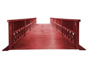 velha ponte de madeira isolada. foto