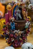 miniatura de detalhes de decoração de brinquedos de plasticina coloridos da cultura mexicana, méxico foto