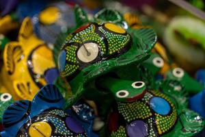 alebrije, trancelate artesanato de arte mexicana em oaxaca brinquedos coloridos tradicionais do méxico foto