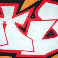 fragmento de pinturas coloridas de graffiti de arte de rua com contornos e sombreamento de perto foto