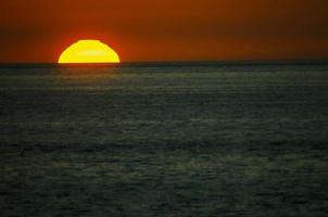 vista da praia por do sol foto