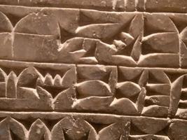 escrita cuneiforme assíria babilônia sumer detalhe foto