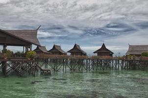 kapalai resort view turquesa paraíso tropical água cristalina bornéu indonésia foto