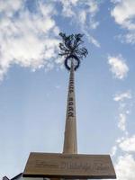 poste de árvore gordurosa de mastro de madeira em graz, áustria foto