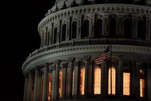 dc capitol à noite em washington eua foto