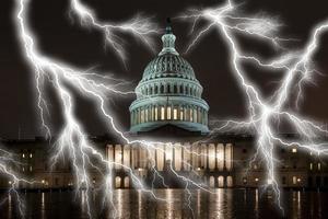 Relâmpago na vista do Capitólio de Washington DC à noite foto