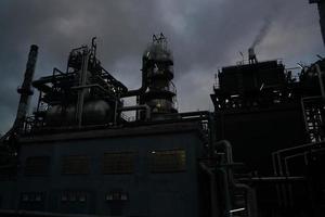 refinaria de petróleo busalla itália perto da rodovia a7 petroquímica foto