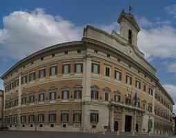 montecitorio é um palácio em roma e a sede da câmara de deputados italiana foto