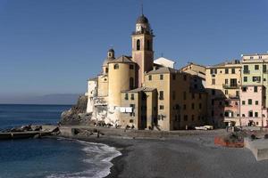 Camogli, Ligúria, Itália, pitoresca vila de pescadores foto