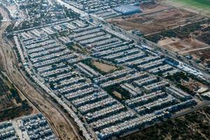 muitas casas em vista aérea de baja california sur mexico foto