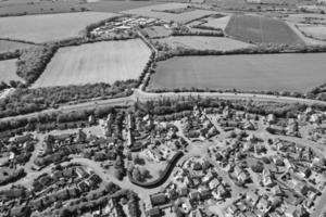 vista de alto ângulo da paisagem britânica em estilo clássico preto e branco foto
