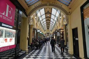 melbourne, austrália, 16 de agosto de 2017 - galerias de arcade de melbourne foto