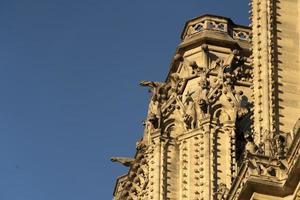 detalhe da catedral de notre dame paris foto