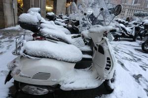 Gênova, Itália - 23 de janeiro de 2019 - cidade sob a neve foto