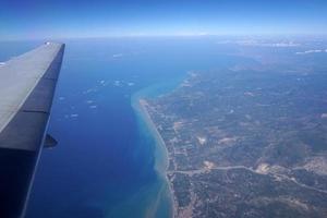 vista aérea do vulcão catania etna da costa da sicília foto