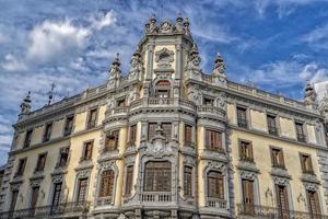 madri espanha edifício da famosa rua gran via foto