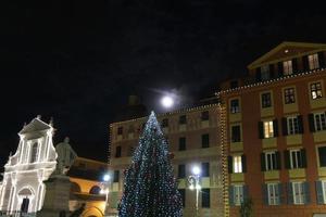 chiavari histórica cidade medieval luzes de rua para o natal foto