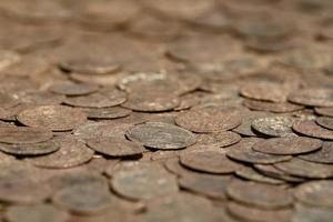 velhas moedas de ouro medievais foto