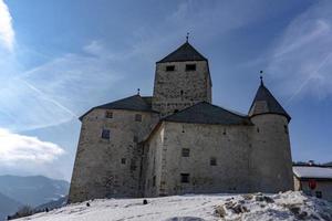 torre castelo ciastel de tor em pederoa, trentino, itália foto