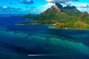 bora bora polinésia francesa vista aérea do avião foto